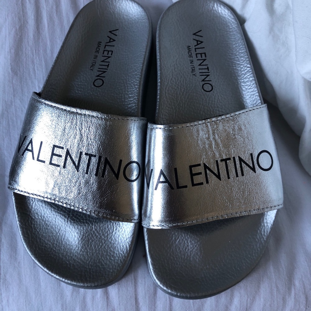 Valentino all grey women slides.